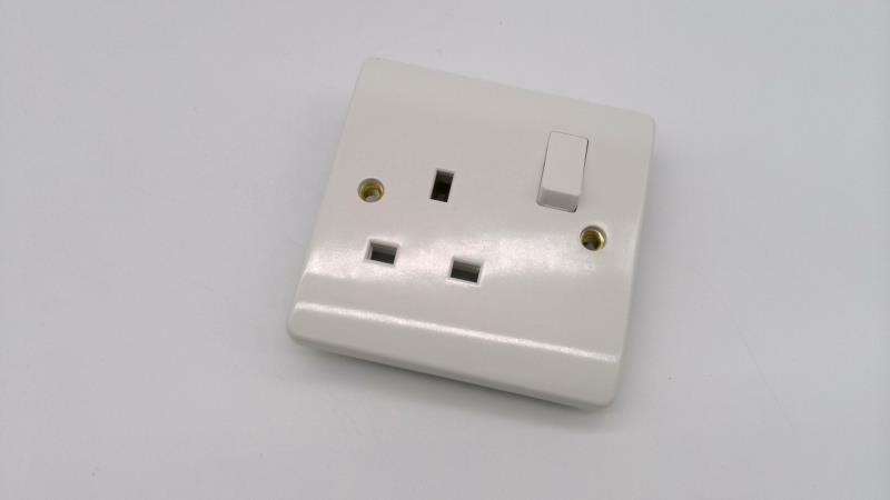 CLICK 4 ELECTRICS CCA605