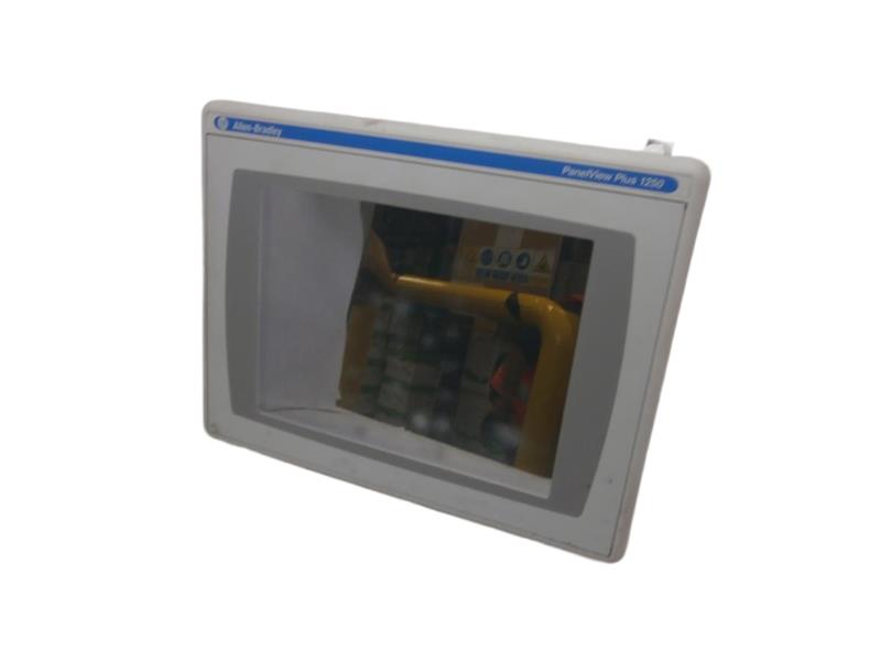 ALLEN BRADLEY 2711P-T12C4D2